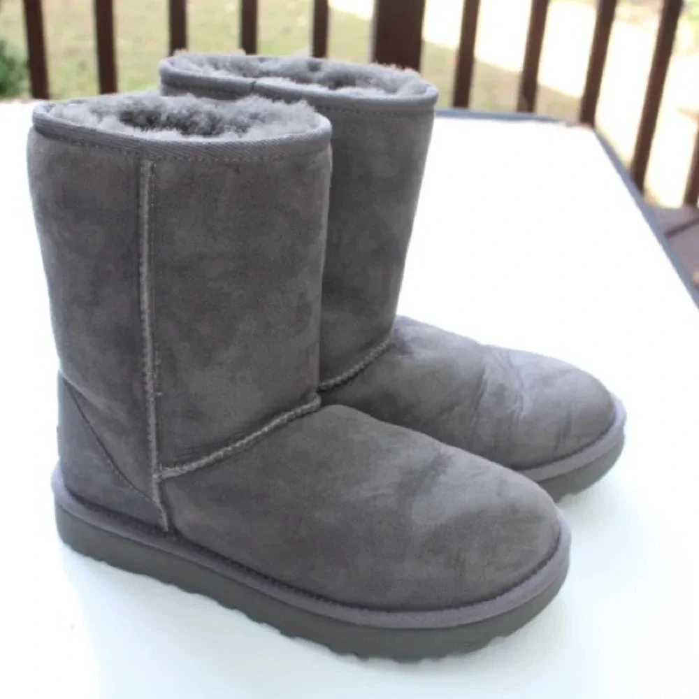 NWOT UGG classic tall boots